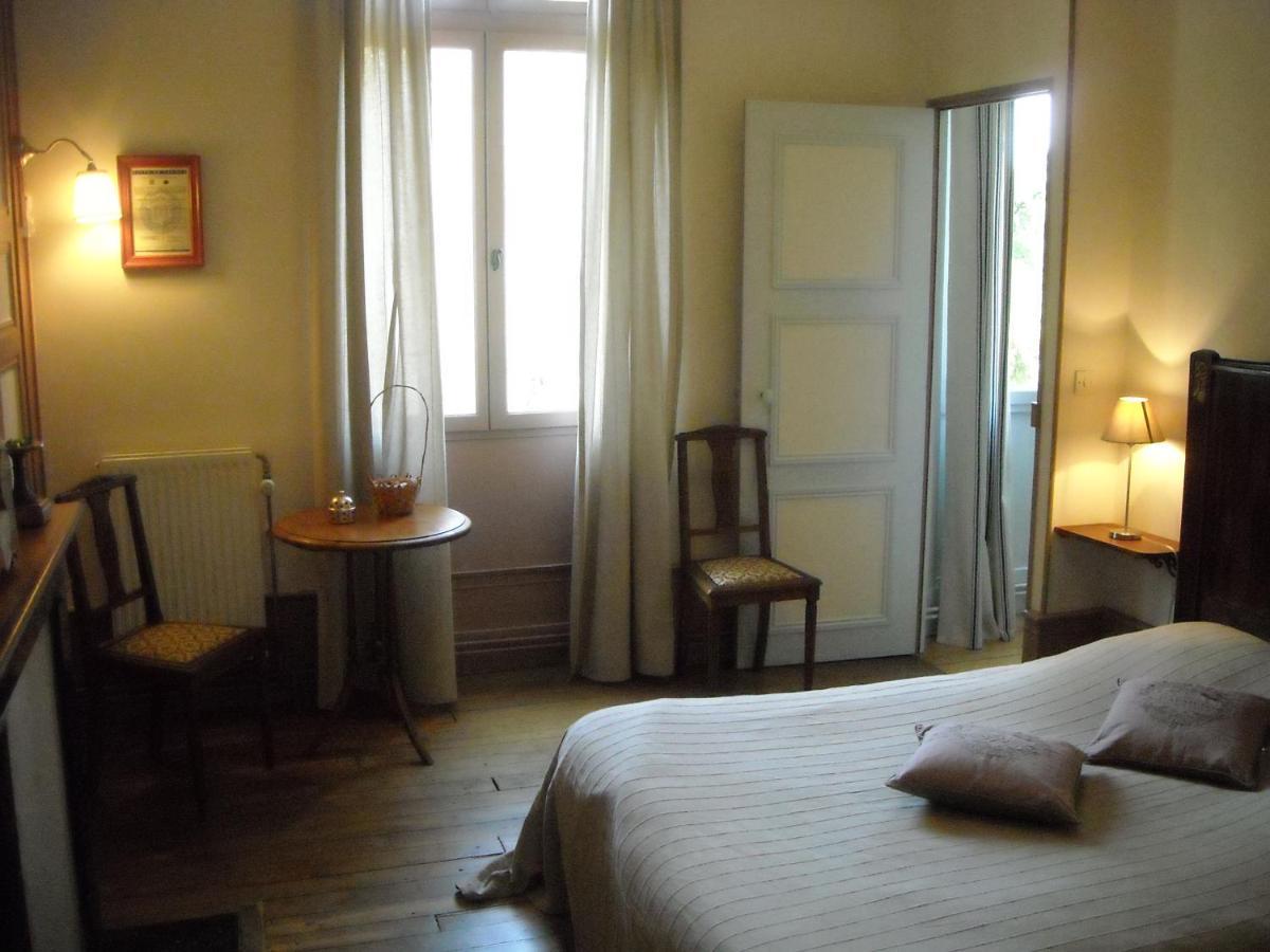 Chateau De Pougy 외부 사진